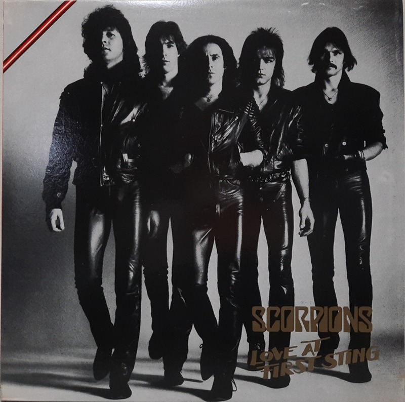SCORPIONS / LOVE AT FIRST STING